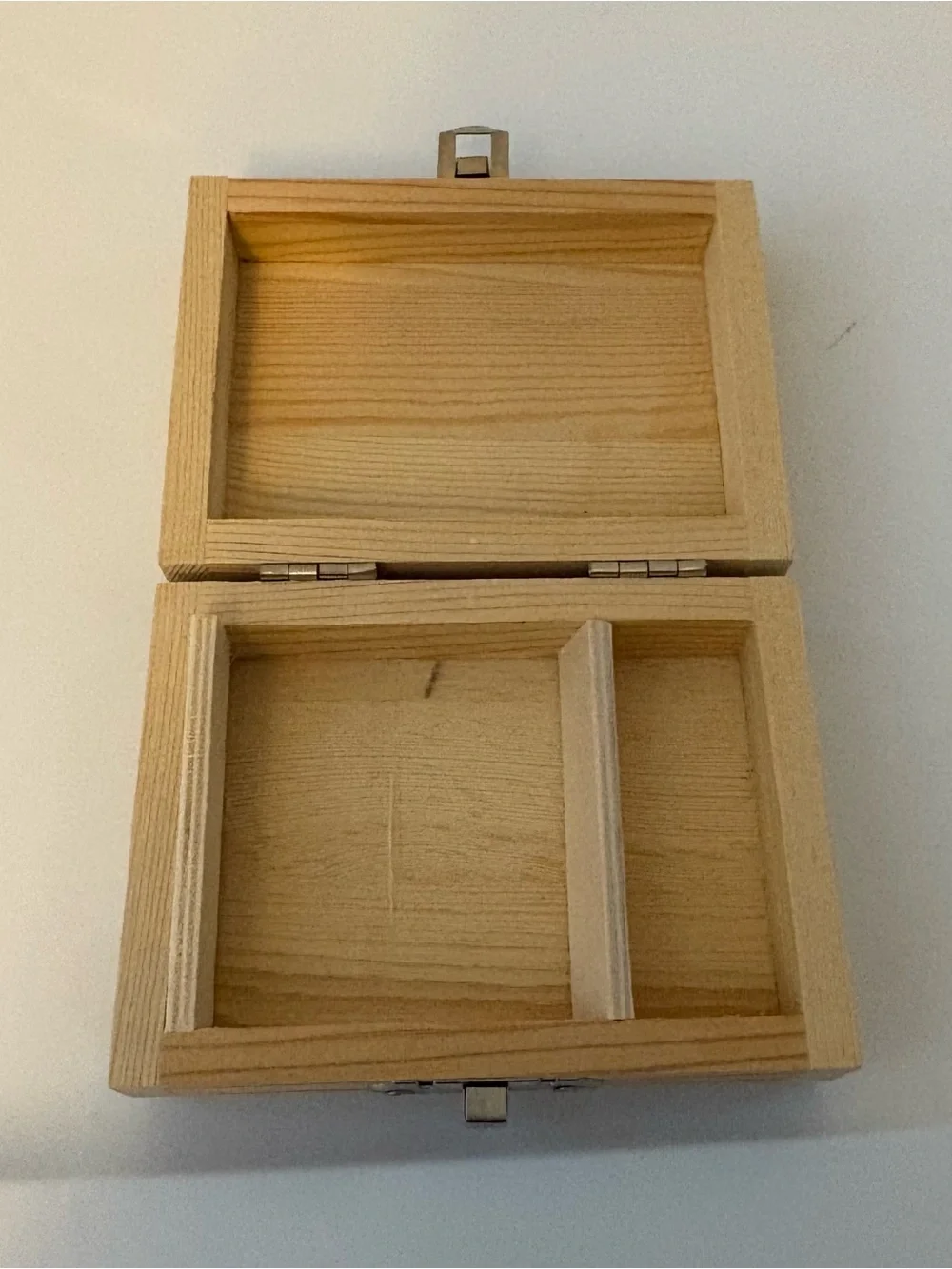 Doterra small wooden